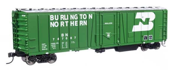 Walthers 50' AAR Mechanical Refrigerator Car -- Burlington Northern #747087 (910-3779)
