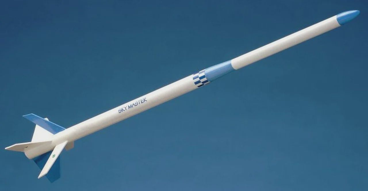 Starlight Flying Model Rocket Kit Sky Master (9201)