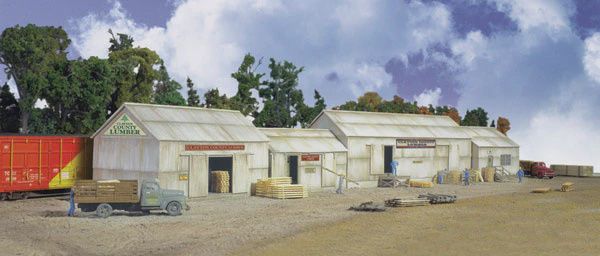 Walthers Clayton County Lumber -- Kit (933-2911)