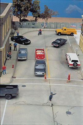 Walthers Concrete Street System -- Kit - Complete Set (933-3138)
