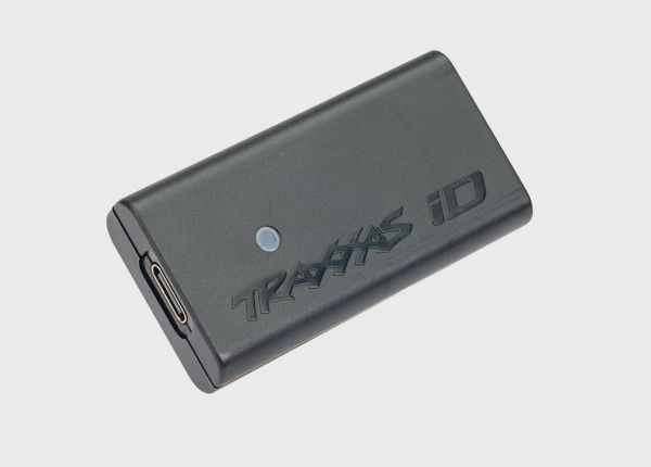 Traxxas USB-C LiPo Charging Innovation with Traxxas iD® Technology (TRA2920)