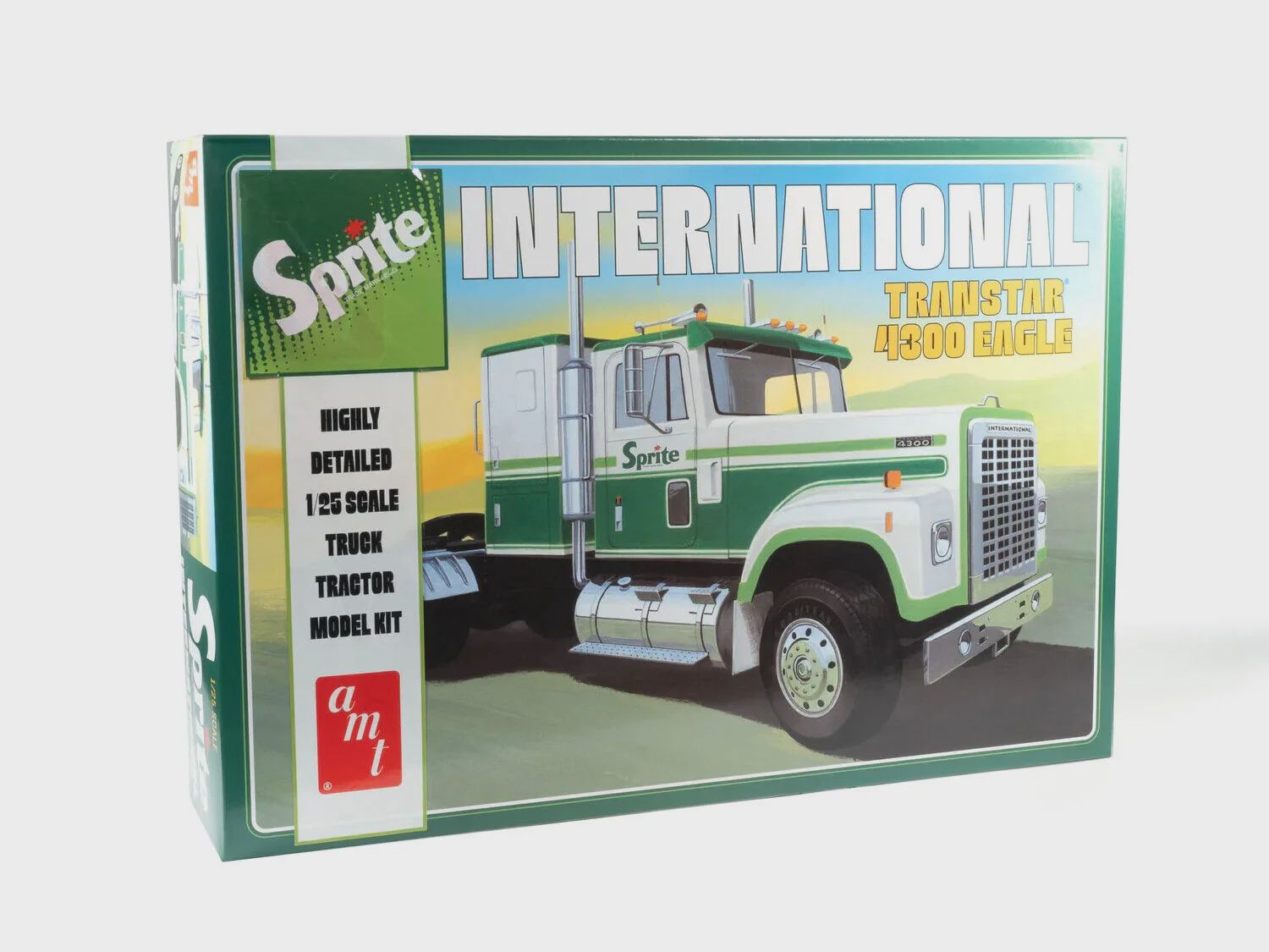 Sprite - International Transtar 4300 Eagle - Plastic Model Kit (AMT1394)