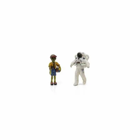 Woodland Scenics O Cosmic Travelers – 2 PK (WOOA2861) Woodland Scenics O Cosmic Travelers – 2 PK (WOOA2861)
