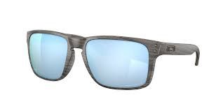 Oakley Holbrook