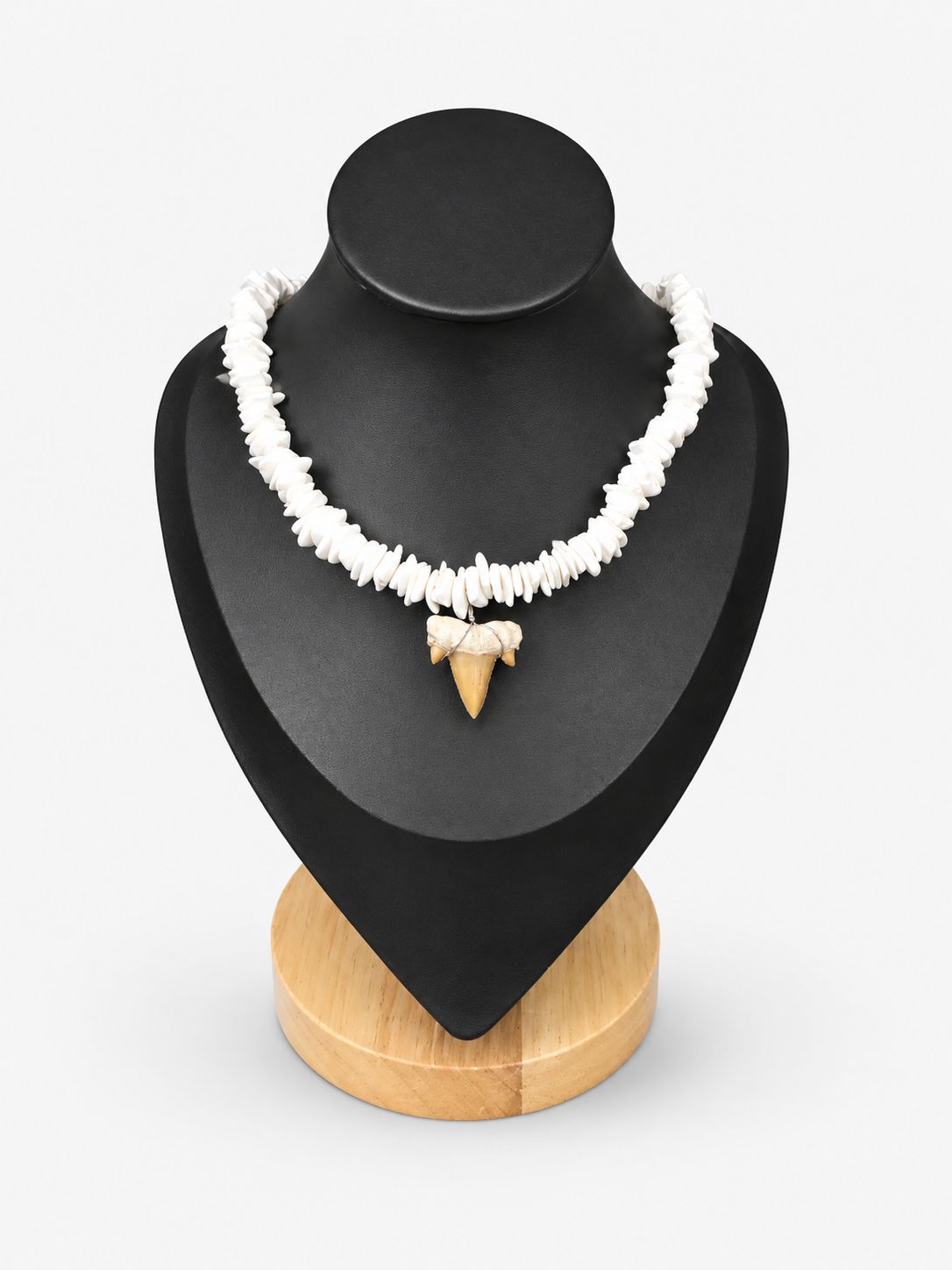 18" Shark Tooth Shell Chips Necklace