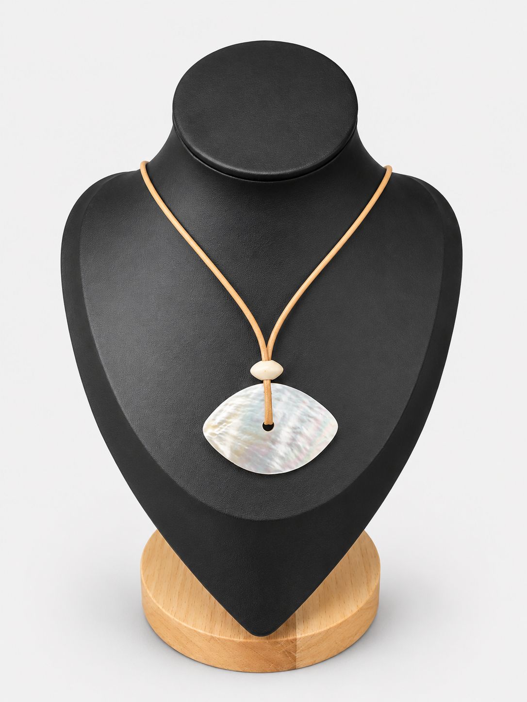 Shell Pendant Necklace