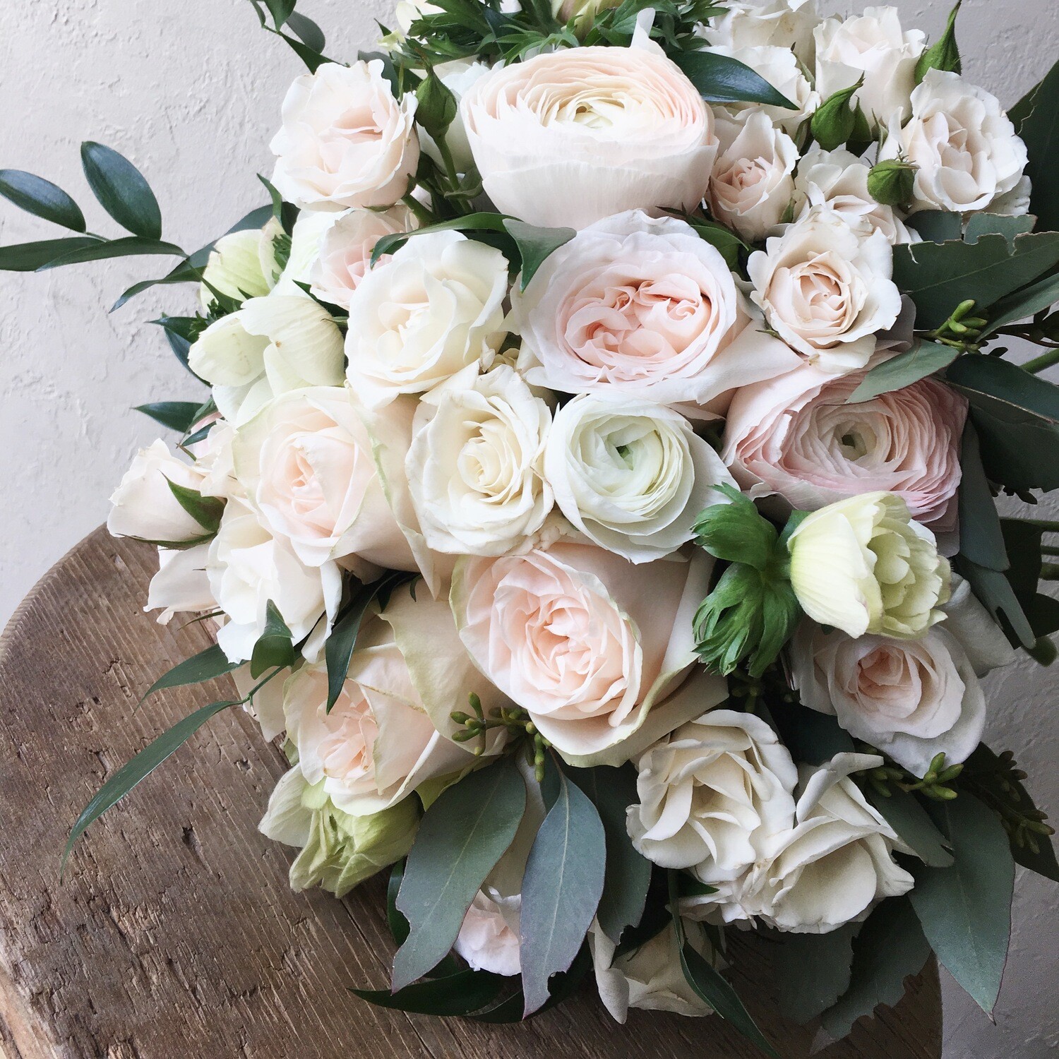 LAVISH HANDTIED BOUQUET