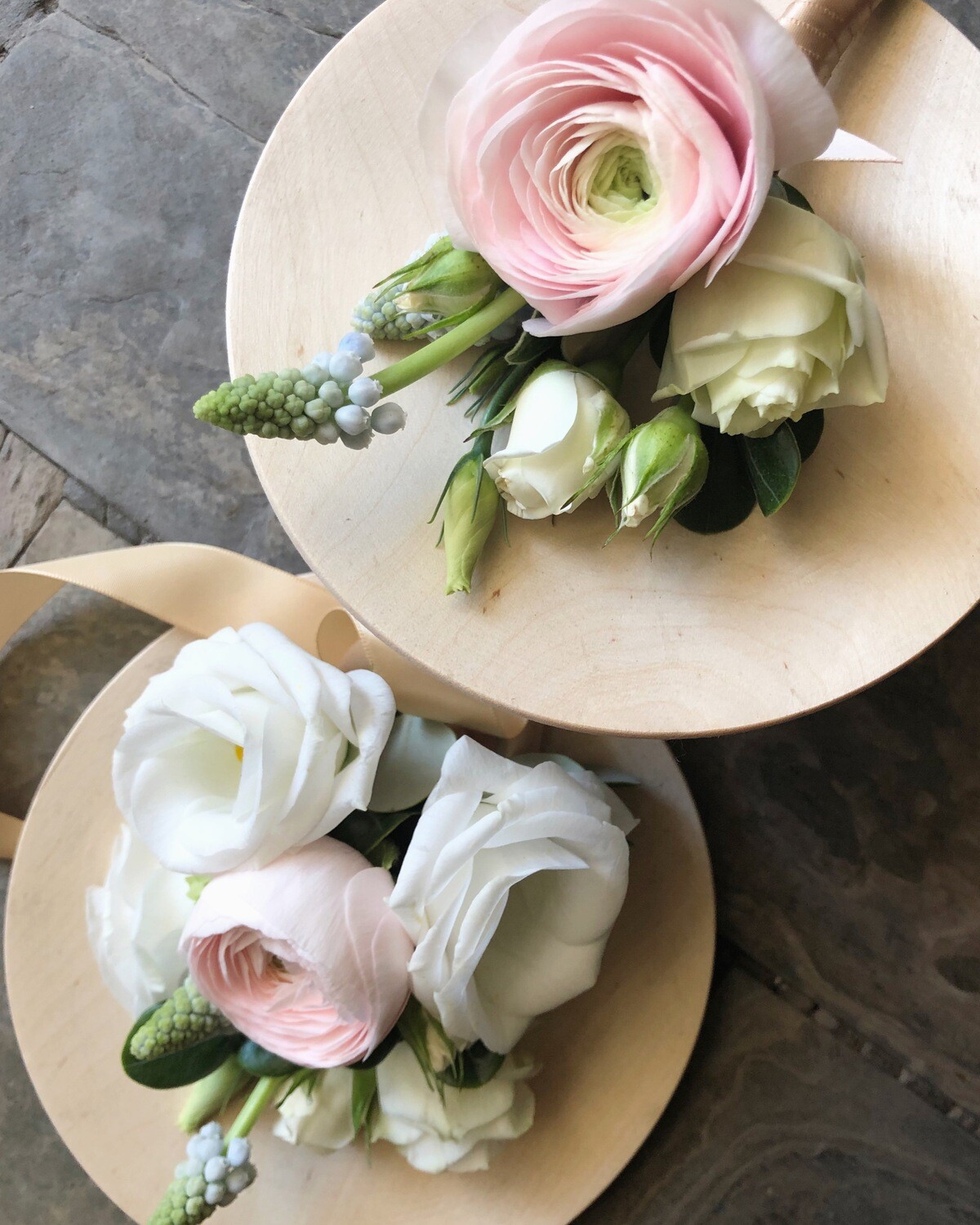 CORSAGE