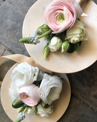 CORSAGE