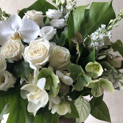 MAJESTIC GARDEN SYMPATHY VASE