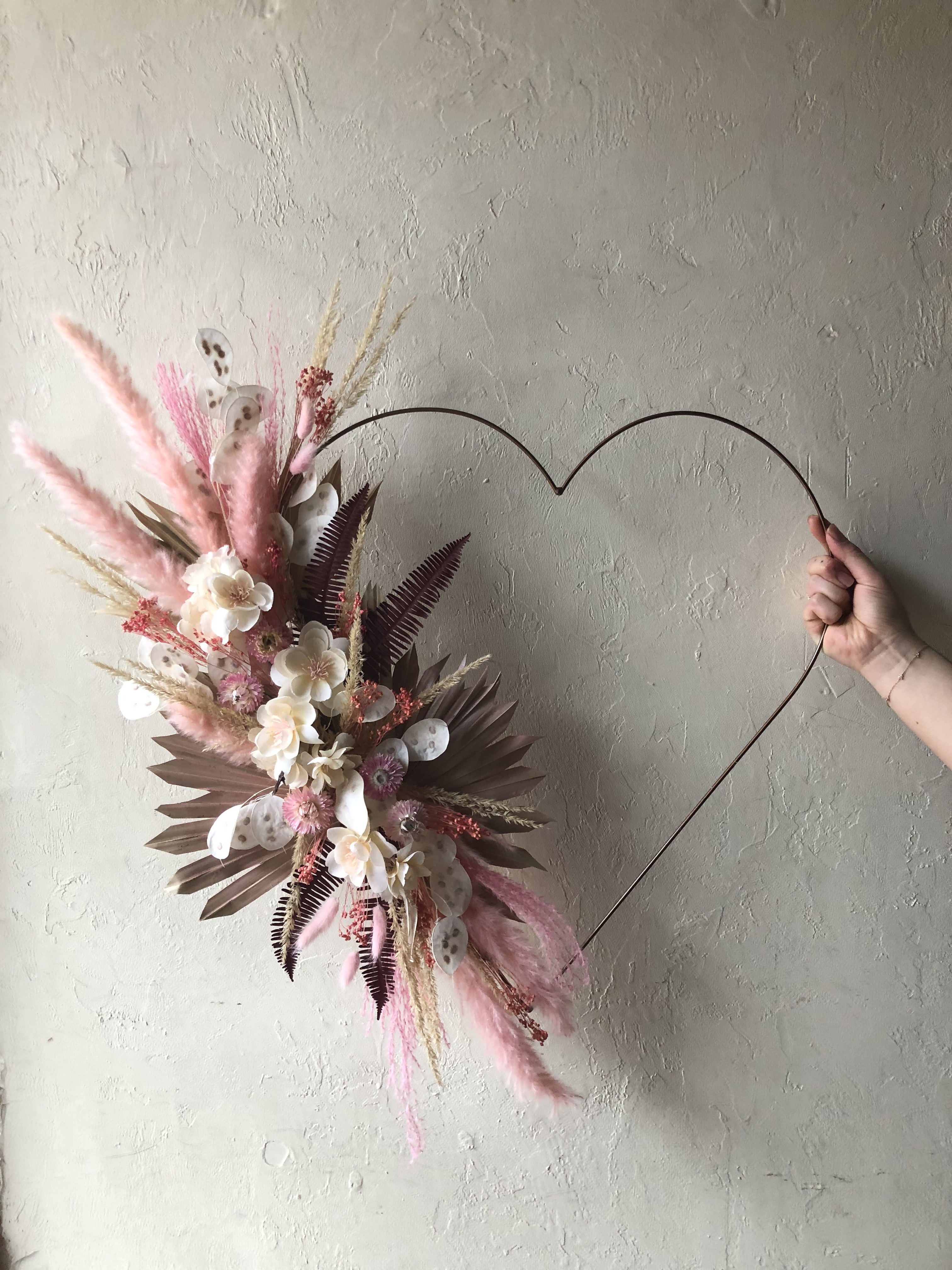 Everlasting Heart Wreath — Flora