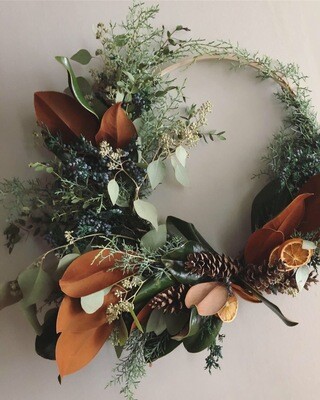 WINTER CITRUS CRESCENT WREATH