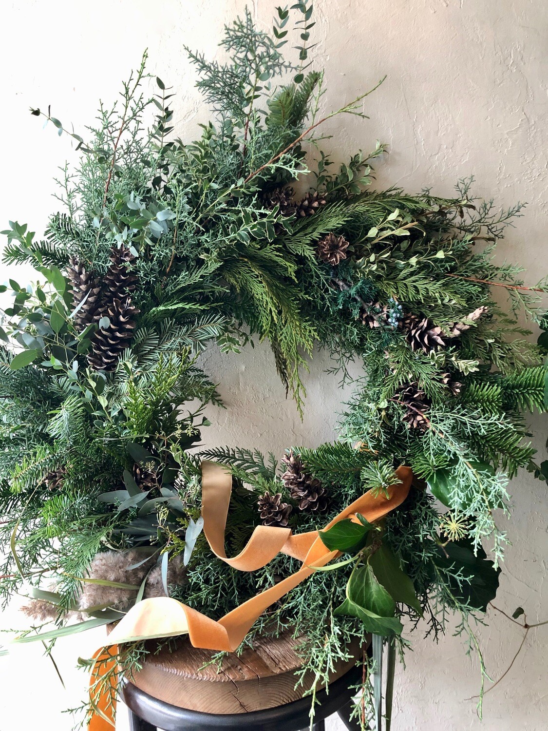 WINTER CEDAR WREATH