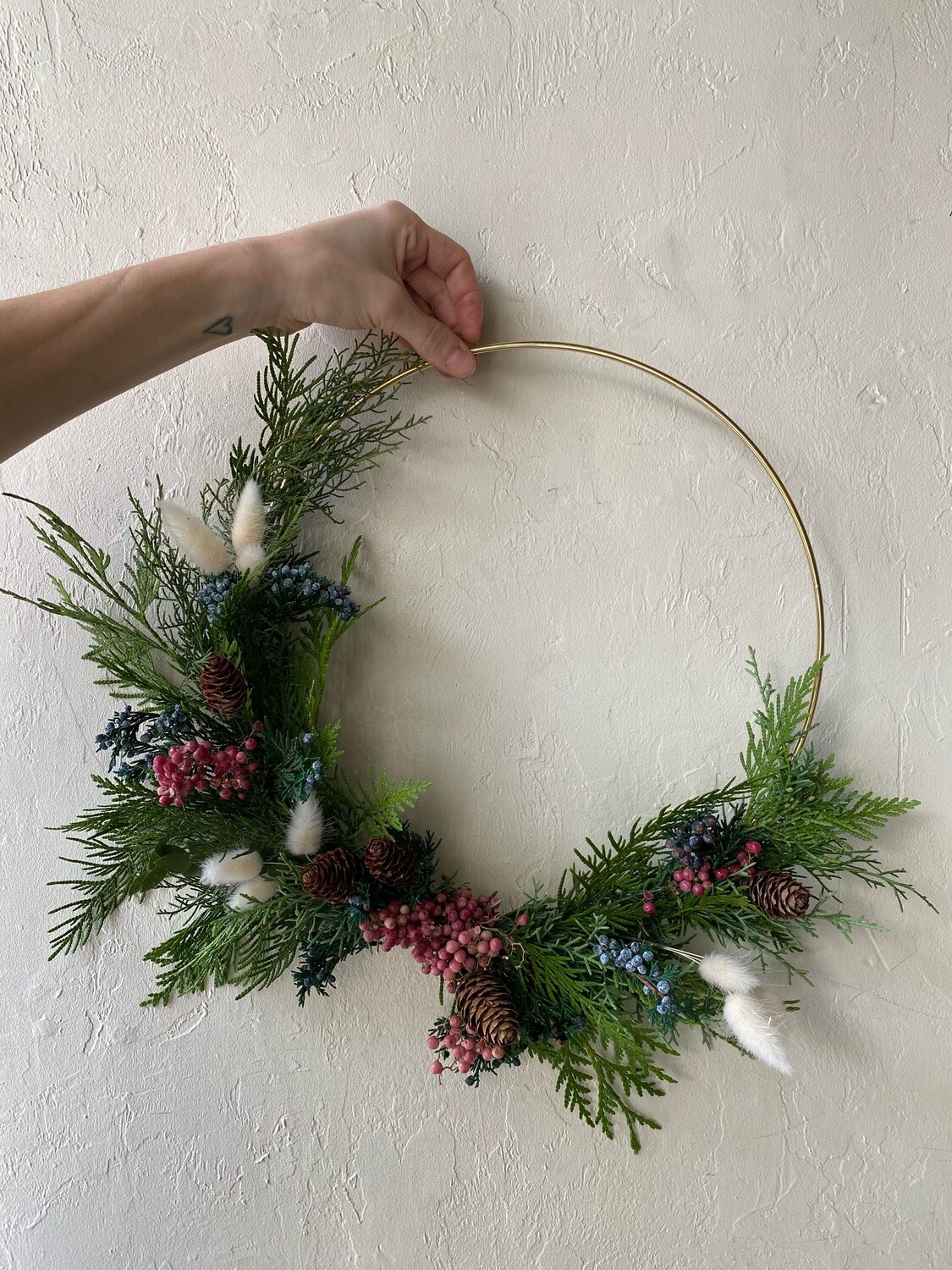 NORDIC BERRY WREATH ON BRASS RING