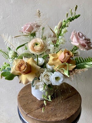 DRY + FRESH CENTREPIECE (CERAMIC VASE)