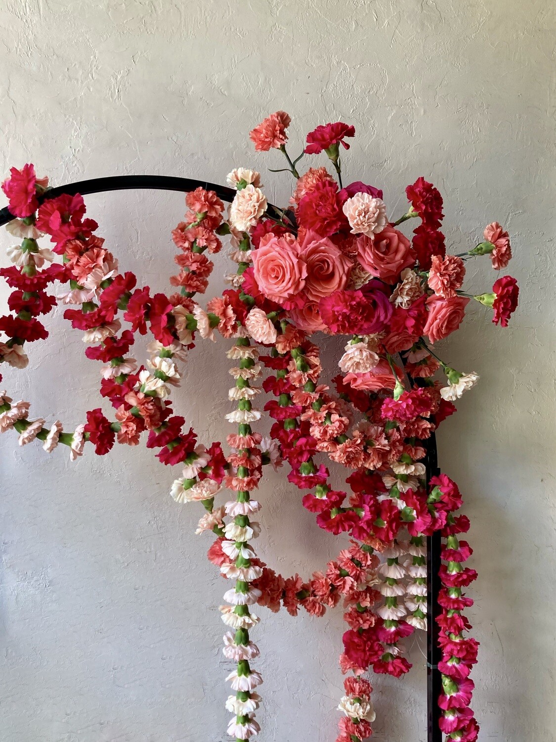 CARNATION GARLAND