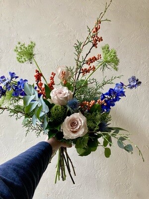 HAPPIEST HOLIDAY HANDTIED BOUQUET