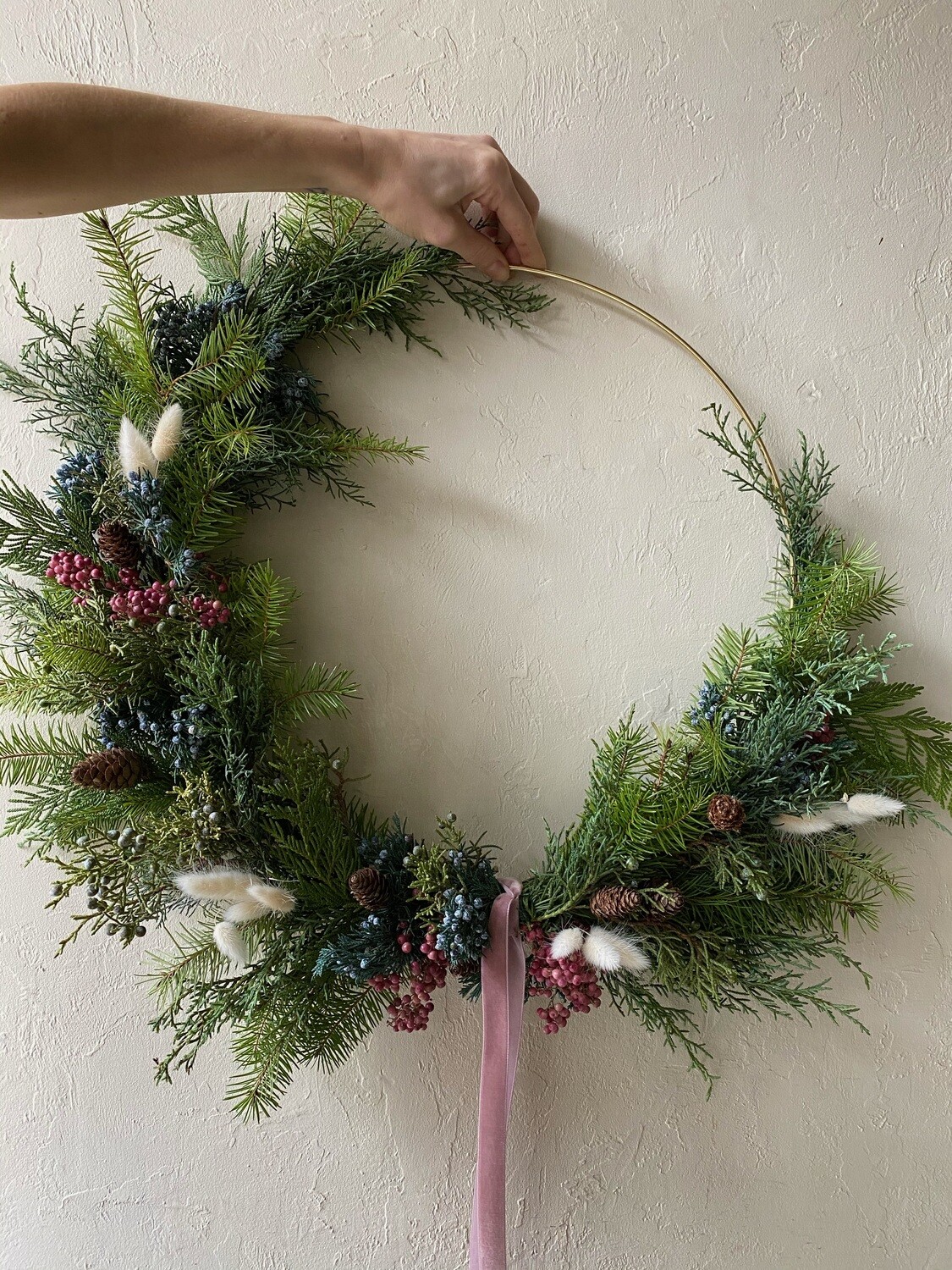 NORDIC BERRY WREATH ON BRASS RING, Size: Slightly Fuller