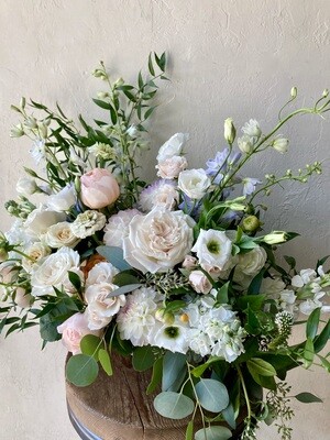 MAJESTIC GARDEN IN CERAMIC VASE
