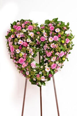 LOVING ROSES AND DAISIES HEART