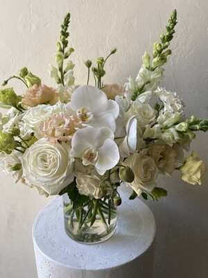 PEACHES AND CREAM VASE