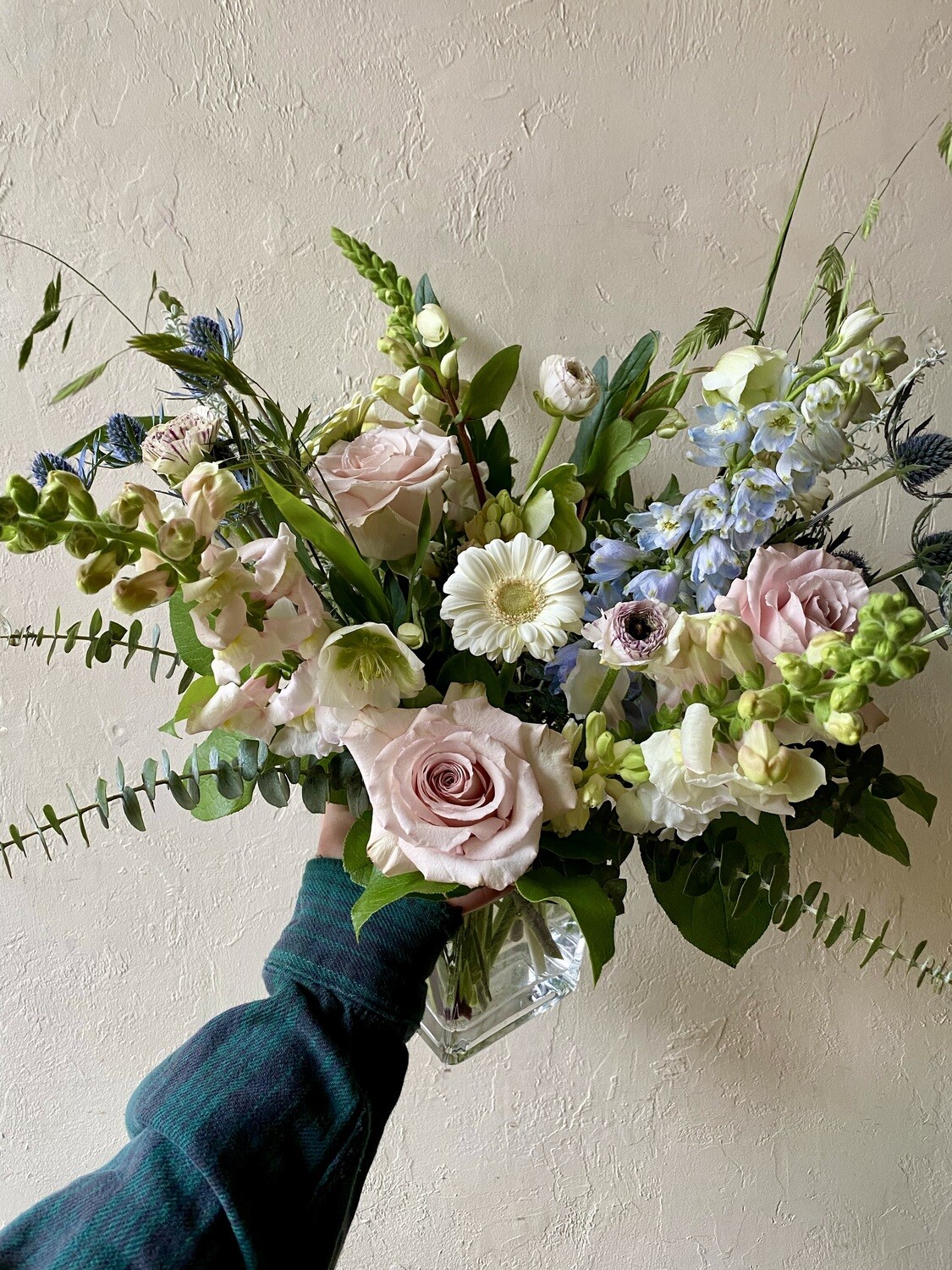 PRETTY PASTEL SPRINGTIME VASE