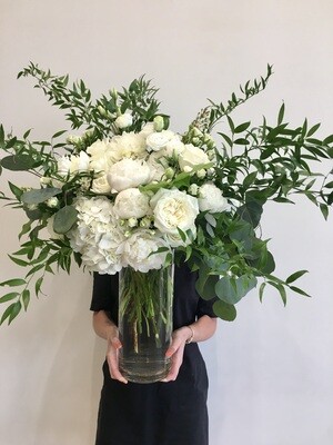 CEREMONY GARDEN VASE