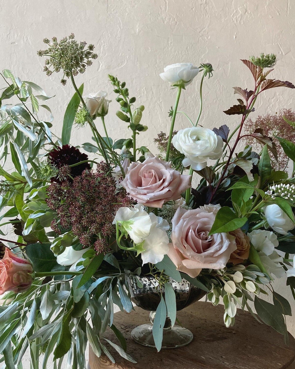 SEASONAL CENTREPIECE (SILVER OR GOLD COMPOTE)