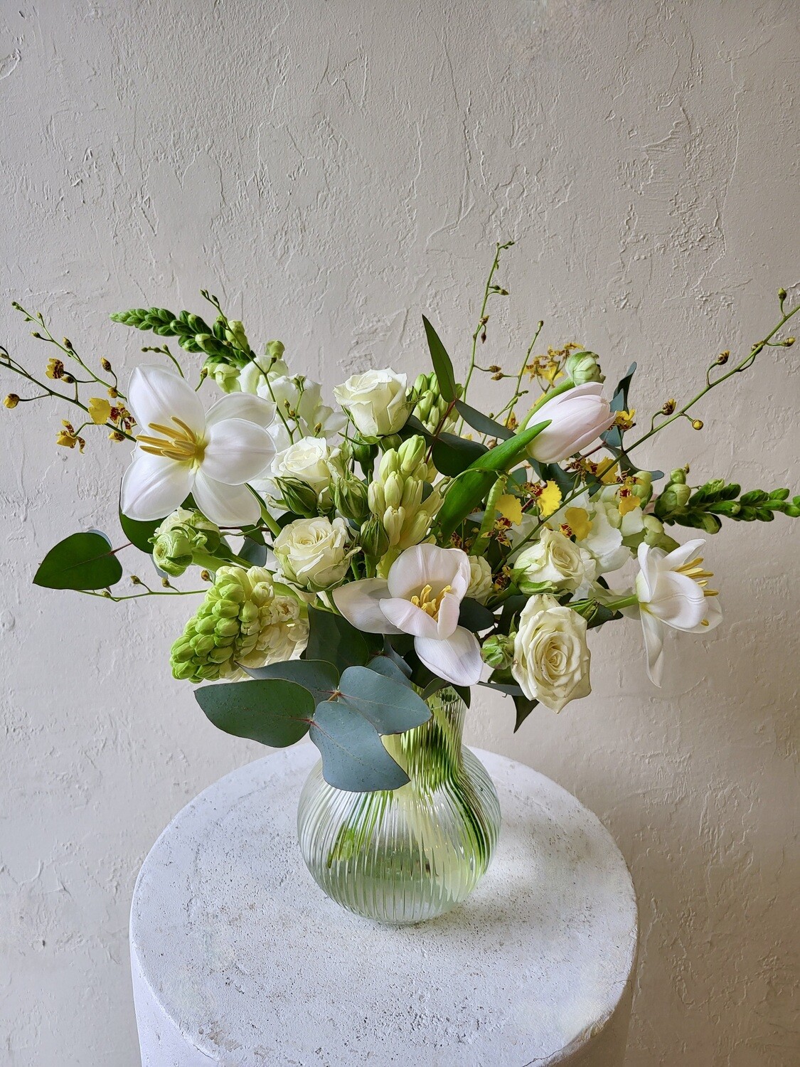 PETITE SEASONAL CENTREPIECE (GLASS VASE)