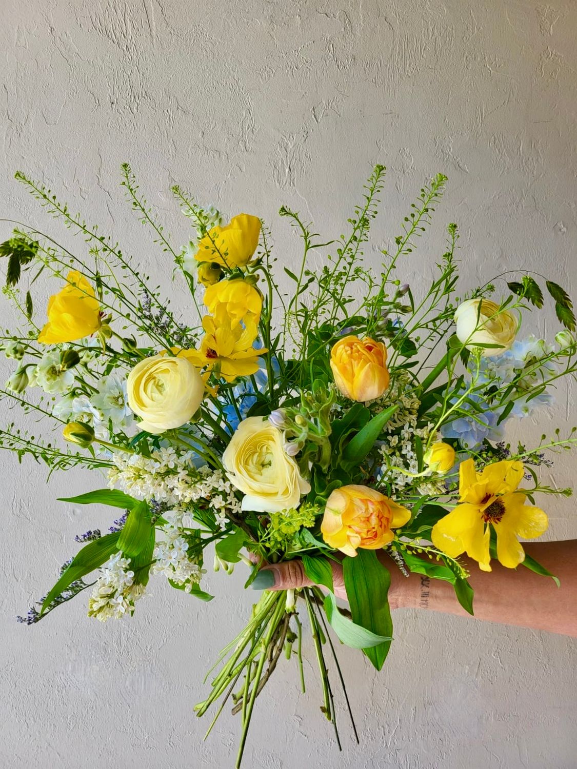 GEMINI HANDTIED BOUQUET