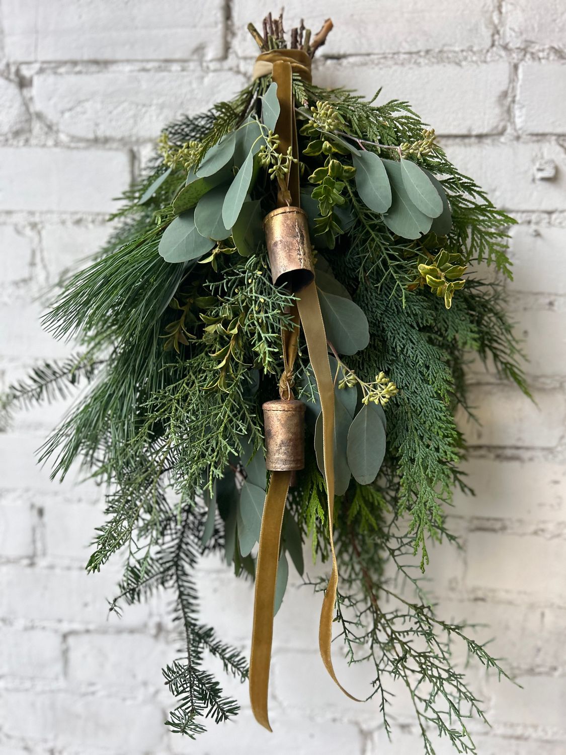 FRESH EVERGREEN DOOR SWAG WITH AGOGO BELLS