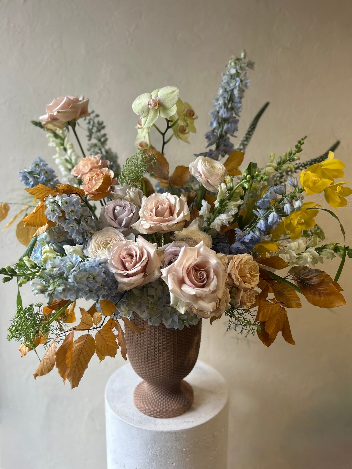 SPLENDOR TRIBUTE URN ARRANGEMENT