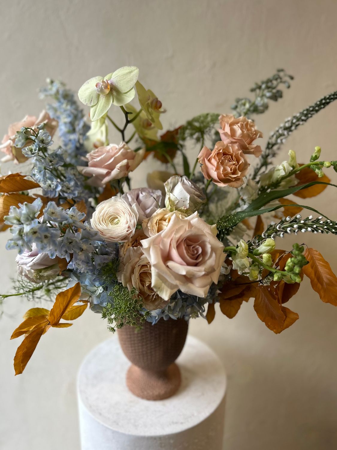 SPLENDOR TRIBUTE URN ARRANGEMENT - SMALL