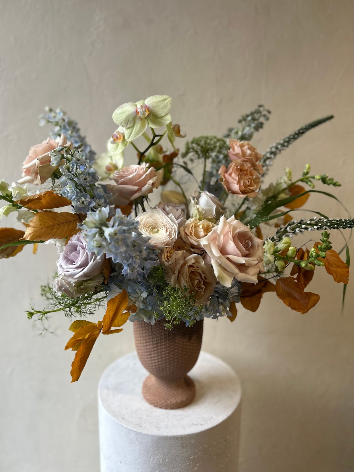 SPLENDOR TRIBUTE URN ARRANGEMENT - SMALL