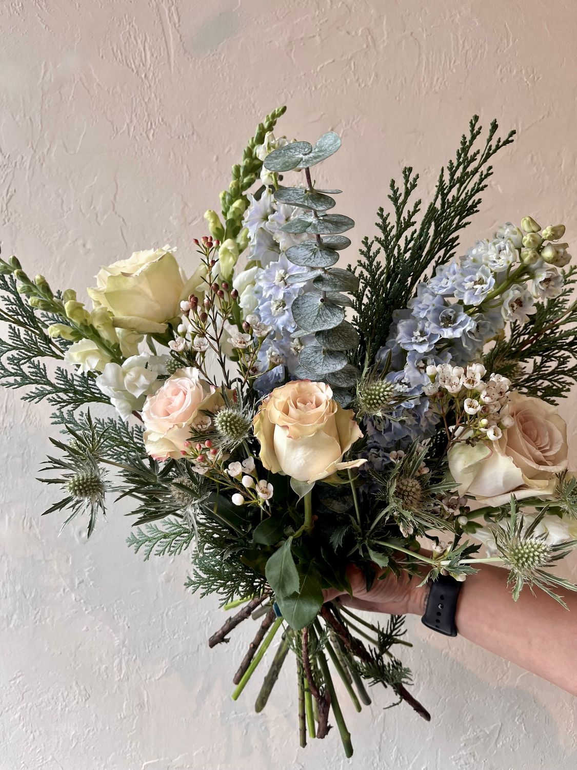 WINTER GARDEN HANDTIED BOUQUET