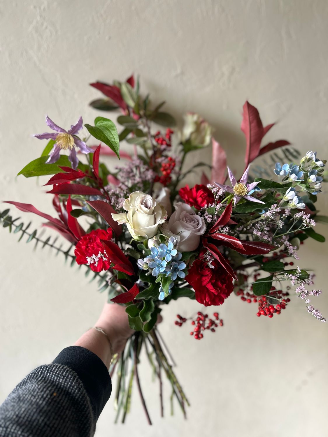 JOLLY HANDTIED BOUQUET