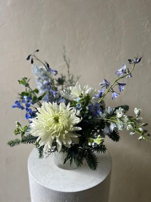 FROSTED VASE - SMALL