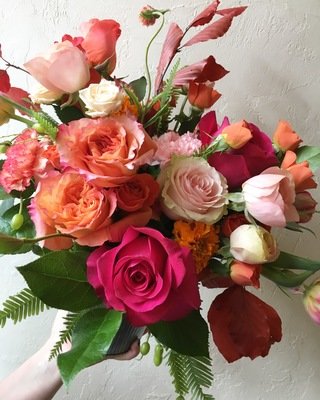 VIBRANT SUNSET TIN ARRANGEMENT