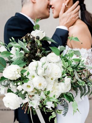 BRIDAL HANDTIED BOUQUET