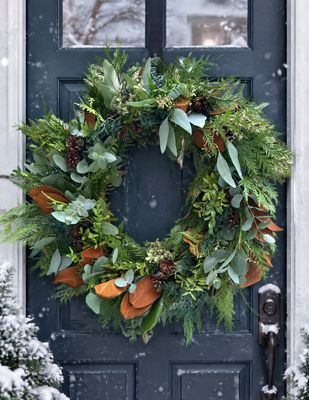 WINTER CEDAR WREATH