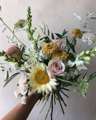 SUNSHINE HANDTIED BOUQUET