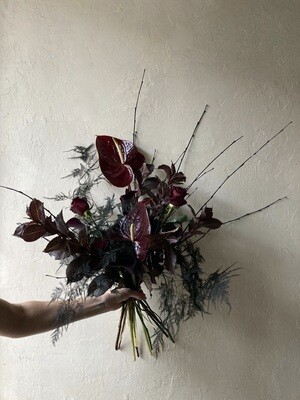 PRE-ORDER GOTHIC HANDTIED BOUQUET
