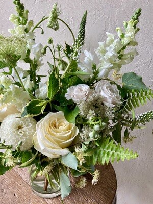 MONOCHROME VASE