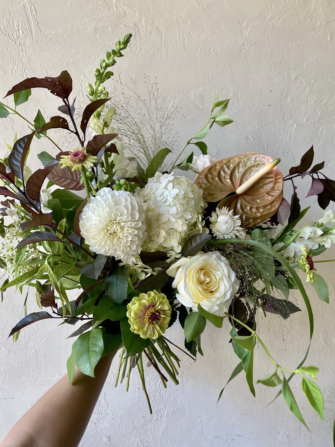 CREME CARAMEL HANDTIED BOUQUET