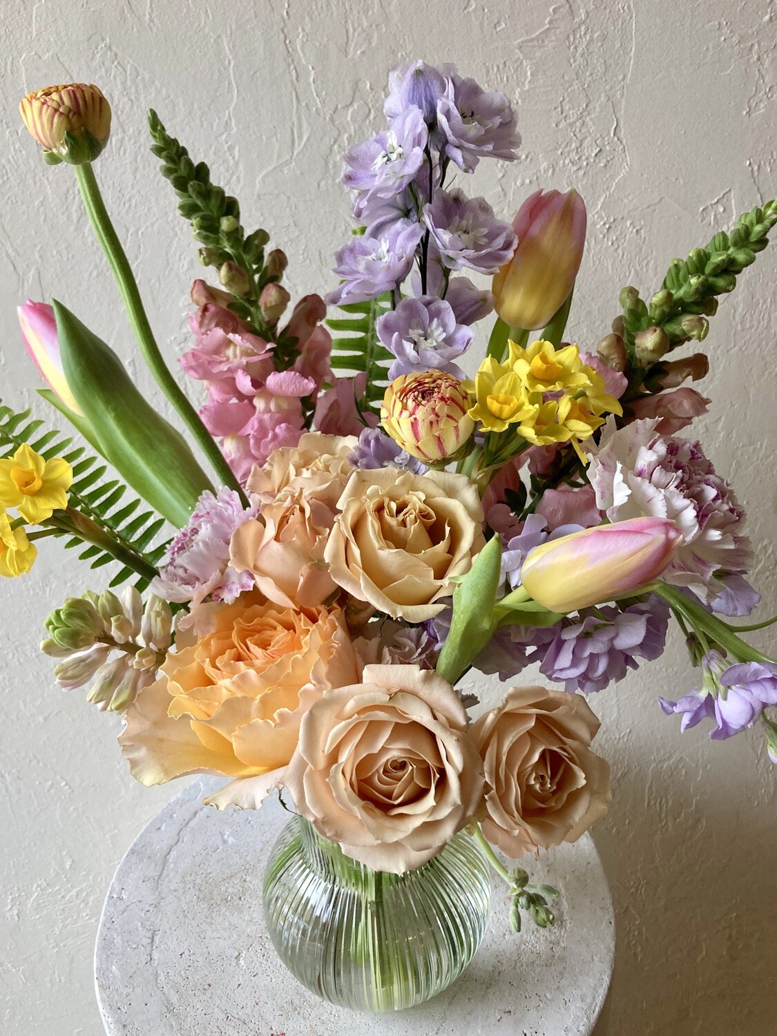 PETITE SPRING GARDEN VASE