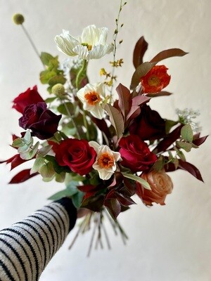 ARIES HANDTIED BOUQUET