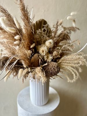 EVERLASTING DRIED BANKSIA ARRANGEMENT