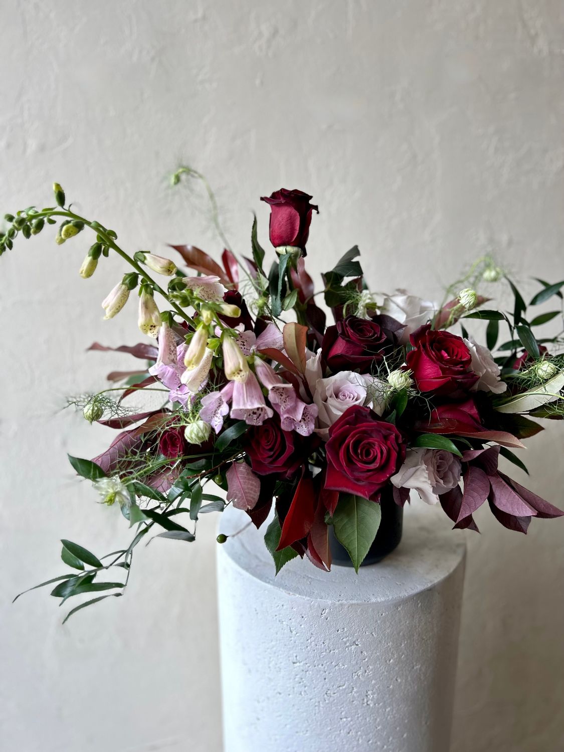 MOODY GARDEN ROSES ARRANGEMENT