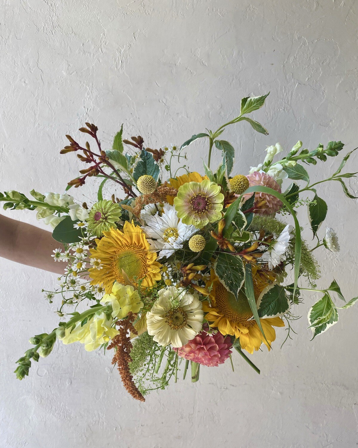 GOLDEN GARDEN HANDTIED BOUQUET