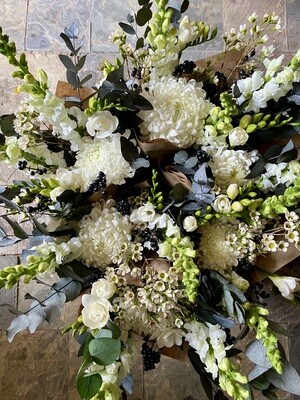 ALABASTER HANDTIED BOUQUET
